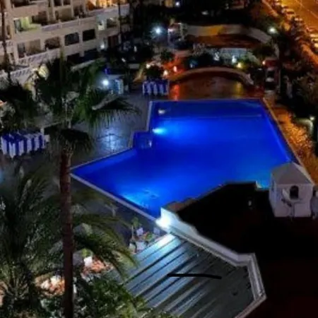 Castle Harbour 510 Apartman
